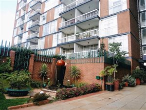 3 Bed Apartment in Bedford Gardens