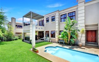 4 Bedroom House in Kyalami Ridge