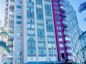 Bachelor apartment in Durban CBD
