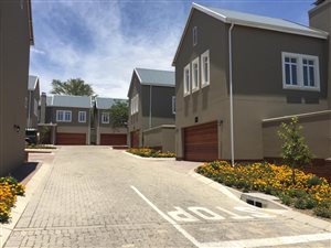 3 Bed Simplex in Fourways