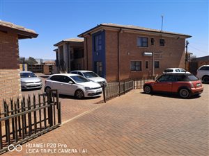 600 m² Commercial space in Lenasia