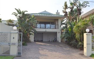 4 Bedroom House in Gonubie