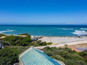 7 Bed House in West Bank