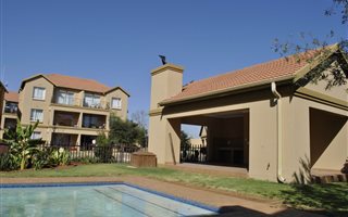 2 Bedroom Townhouse in Pomona