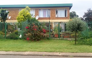 3 Bedroom Duplex in Eldoraigne