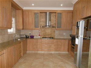4 Bed House in Hillcrest Central