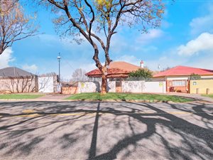 3 Bed House in Bezuidenhout Valley