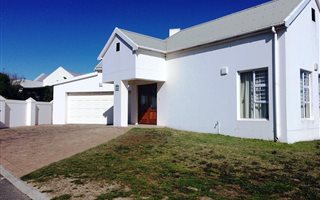 3 Bedroom House in Langebaan Central