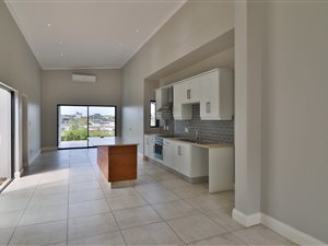 3 Bed Cluster in Palm Lakes Estate