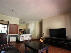 3 Bed Townhouse in Boardwalk Meander