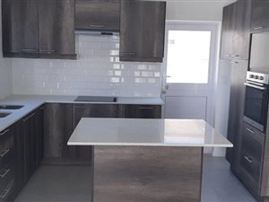 2 Bed House in Bothasig