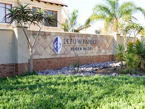 2 Bed Townhouse in Hazeldean (Silverlakes Surroundings)