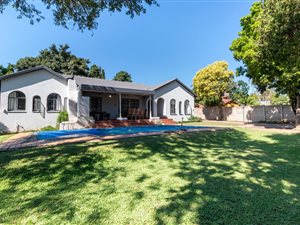 4 Bed House in Waterkloof Glen