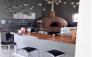 1 Bedroom Apartment in Modderfontein