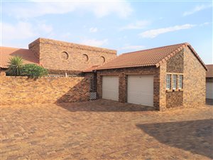 3 Bed Townhouse in Brackendowns