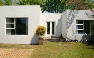 1 Bedroom Garden Cottage in Constantia