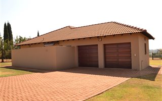 3 Bedroom House in Grootfontein Estate