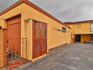 3 Bed Duplex in Woodhaven