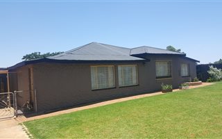 1.7 ha Farm in Hillside AH