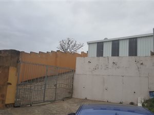 2 Bed House in Trenance Manor