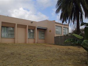 4 Bed House in Observation Hill