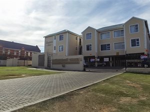 2 Bed Apartment in Kingswood