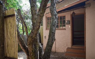 1 Bedroom Garden Cottage in Darrenwood