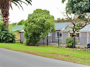 4 Bed House in Hartenbos Heuwels