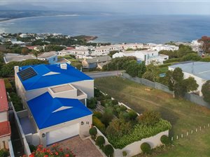 4 Bed House in Signal Hill