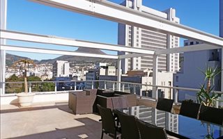 2 Bedroom Apartment in City Bowl