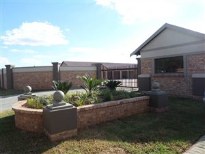 2 Bedroom Townhouse in Riversdale