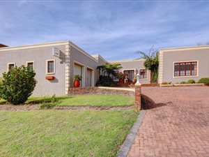 6 Bed House in Rooirivierrif