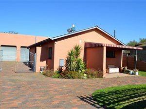 3 Bed House in Bosmont