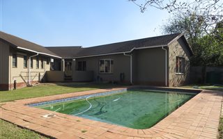 6 Bedroom House in Veld En Vlei