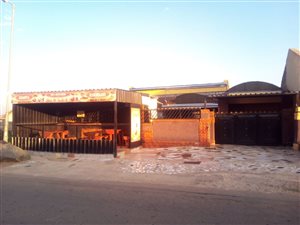2 Bed House in Emdeni