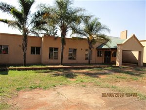 16.5 ha Farm in Vlakplaats