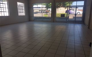 652 m² Commercial space in Evander