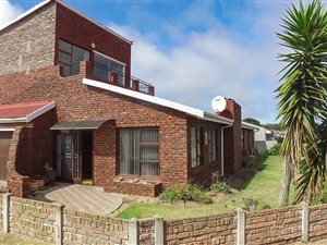 4 Bedroom House in Heiderand