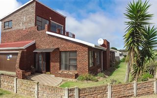 4 Bedroom House in Heiderand