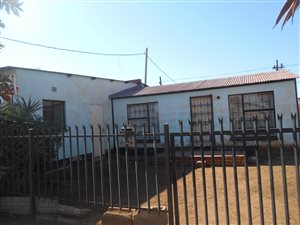 2 Bed House in Jouberton