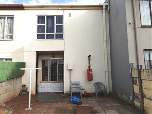 3 Bed House in Lotus Park