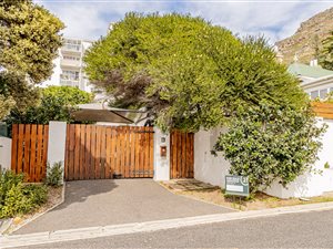 3 Bed House in Muizenberg