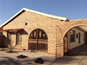 3 Bed House in Acaciaville