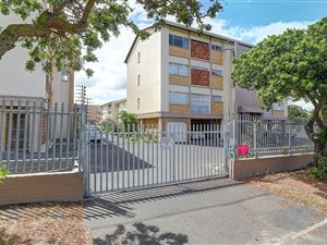 3 Bed Apartment in Oostersee