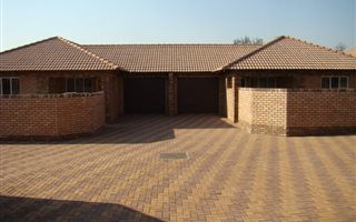 2 Bedroom Townhouse in Bendor