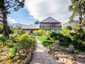 7 Bed House in High Riding Country Estate