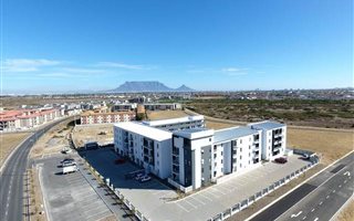 1 Bedroom Apartment in Parklands