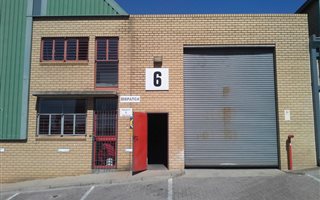 486 m² Industrial space in Strydompark