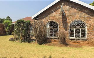 4 Bedroom House in Erasmus