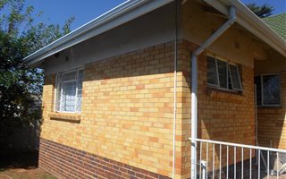 Bachelor apartment in Discovery
